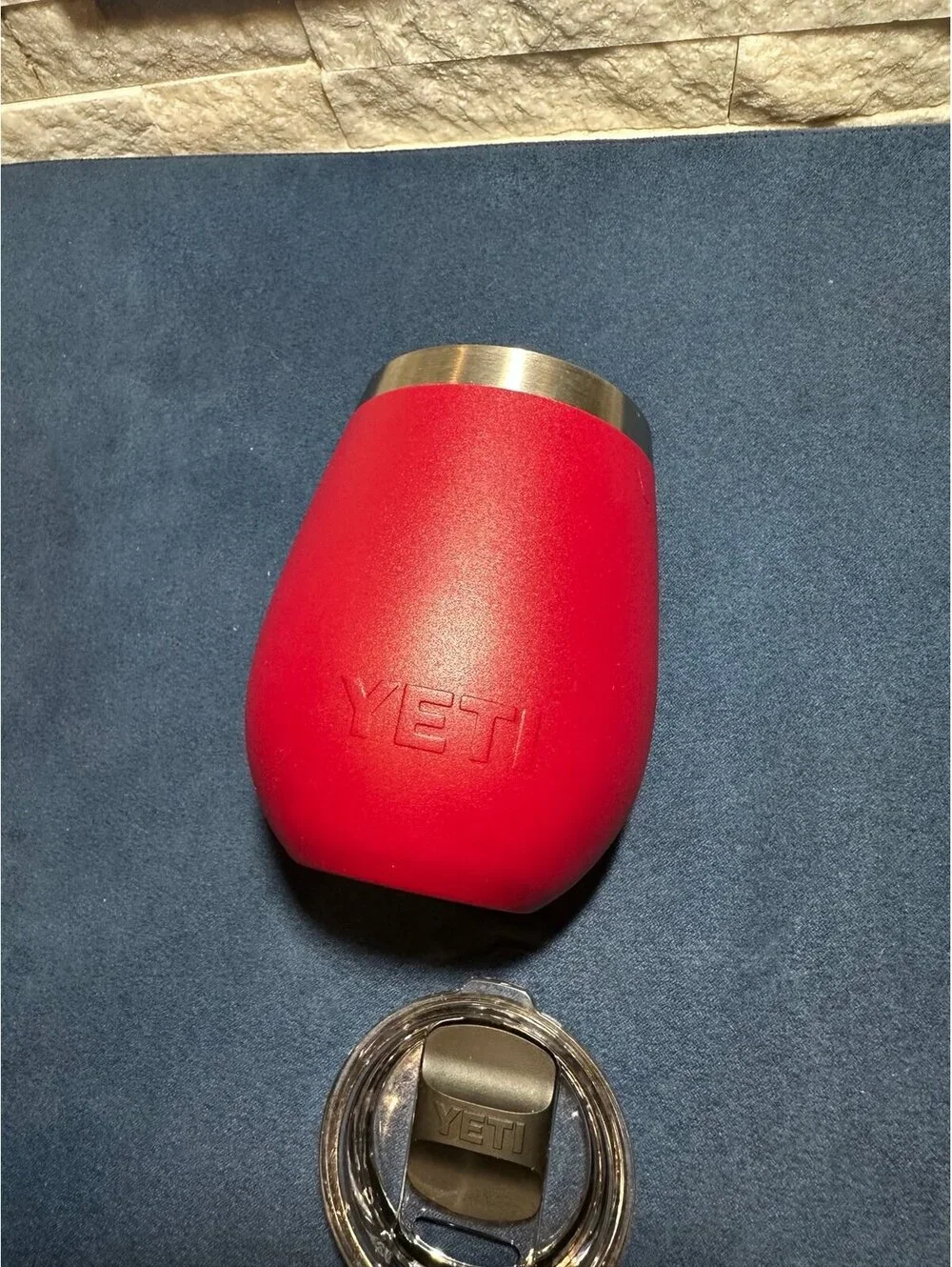 YETI Rambler 10 oz Wine Tumbler Brick Red Retired Color MagSlider Lid